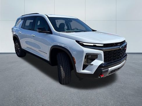 New 2026 Chevrolet Traverse Z71 w/ Enhanced Driving Package AWD/4WD image 6