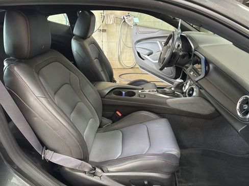 Used 2017 Chevrolet Camaro LT RWD image 26