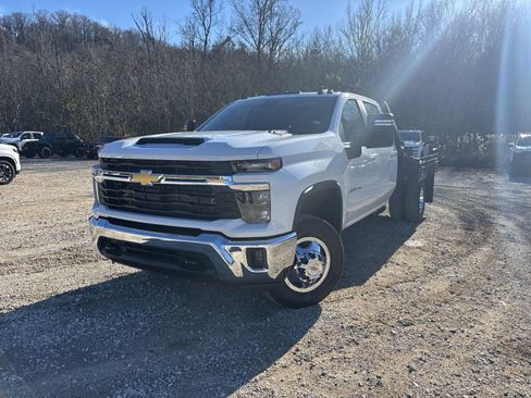 New 2026 Chevrolet Silverado 3500 LT w/ Convenience Package image 12
