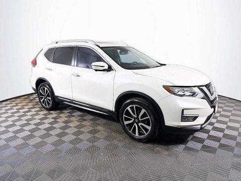 Certified 2018 Nissan Rogue SL w/ Premium Package image 3