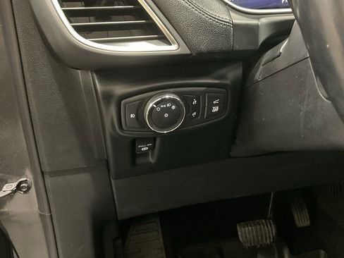 Used 2019 Lincoln Nautilus Select image 8