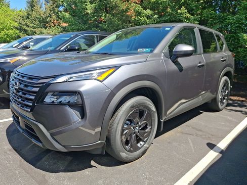 New 2026 Nissan Rogue SV AWD/4WD image 2