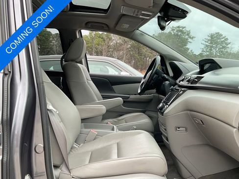 Used 2015 Honda Odyssey Touring Elite image 7
