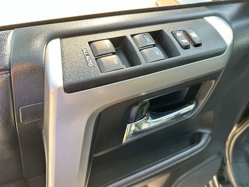 Used 2022 Toyota 4Runner SR5 Premium image 13