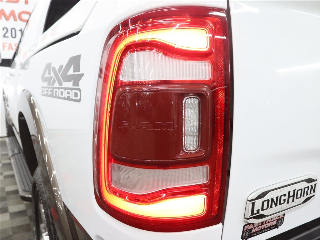 Used 2022 RAM 2500 Limited w/ Off Road Package AWD/4WD image 9