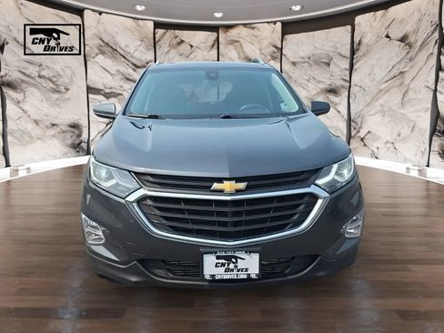 Used 2021 Chevrolet Equinox LT AWD/4WD image 2