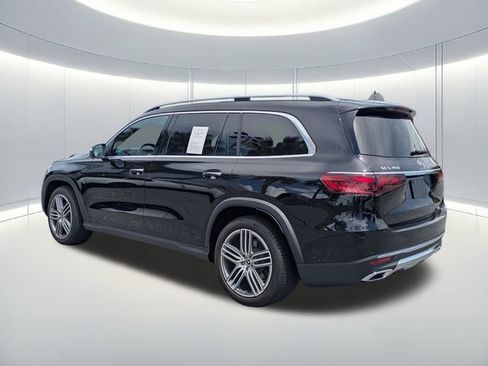 Used 2024 Mercedes-Benz GLS 450 4MATIC image 4