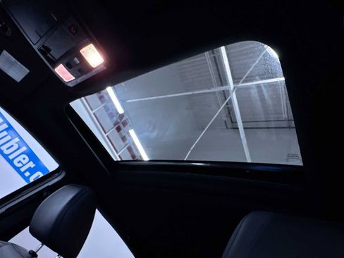 Used 2023 Toyota Tacoma Limited image 42