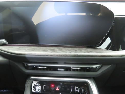 Used 2025 Audi Q5 Premium Plus w/ Premium Plus image 15