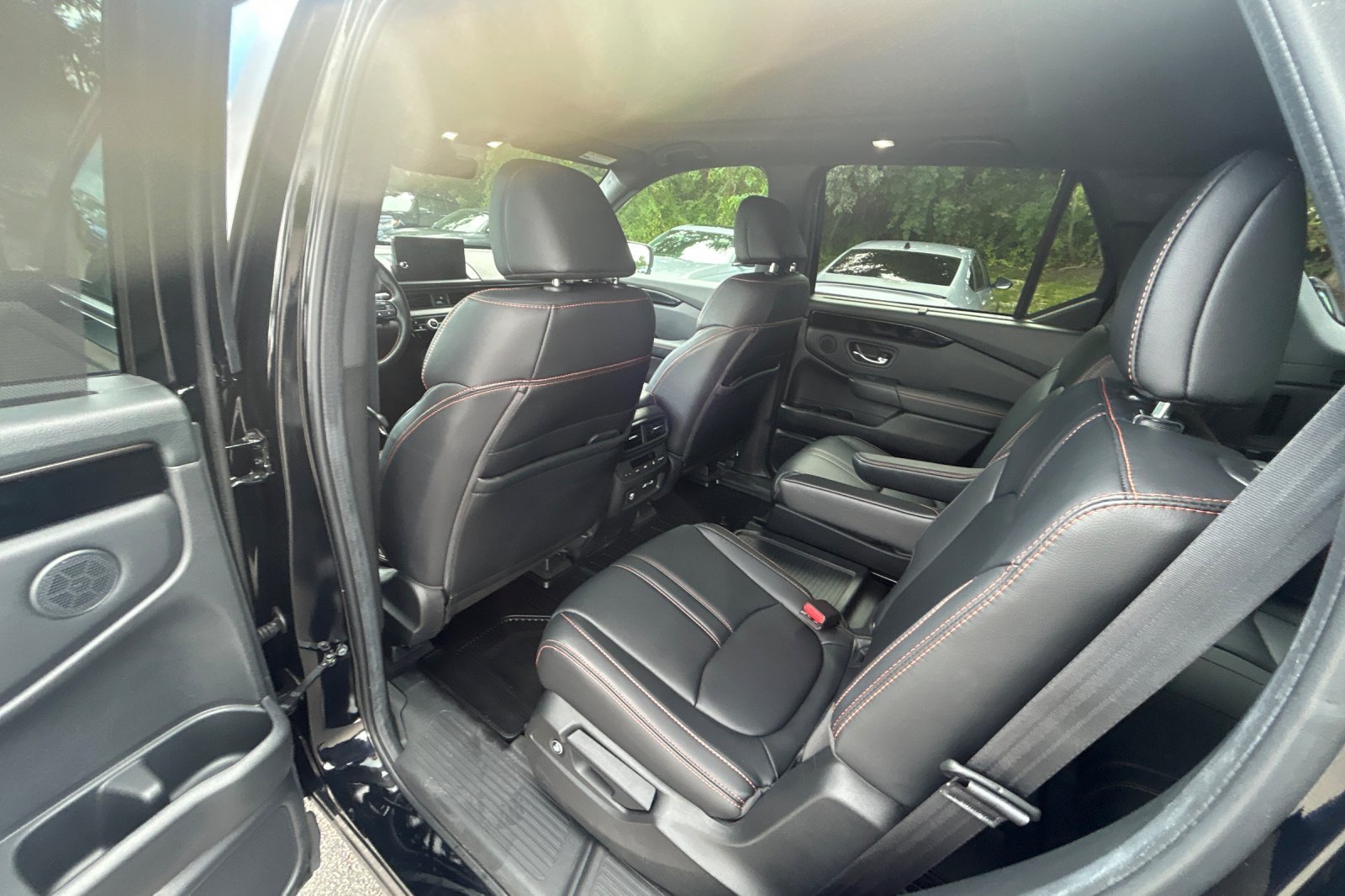 Used 2023 Honda Pilot TrailSport image 12
