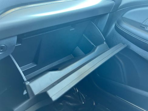 Used 2024 Ford Edge Titanium image 22