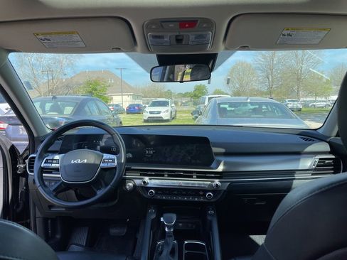 Used 2025 Kia Telluride S image 13