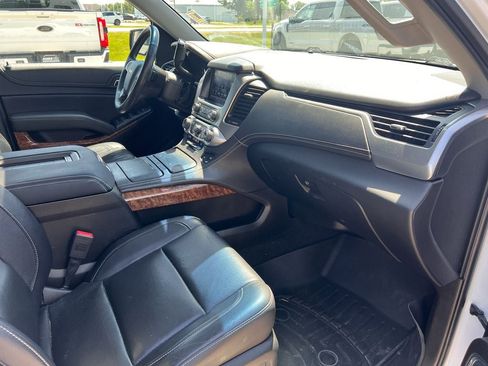 Used 2018 Chevrolet Suburban Premier AWD/4WD image 15