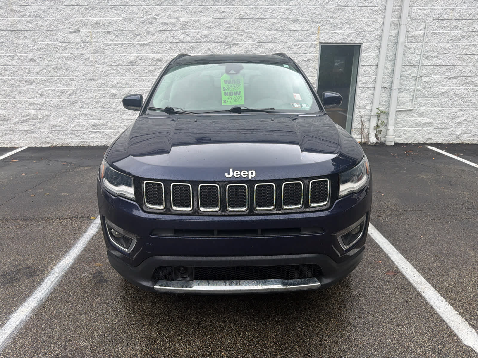Used 2018 Jeep Compass Limited w/ Navigation Group AWD/4WD image 3