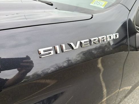 Used 2023 Chevrolet Silverado 1500 LT AWD/4WD image 33