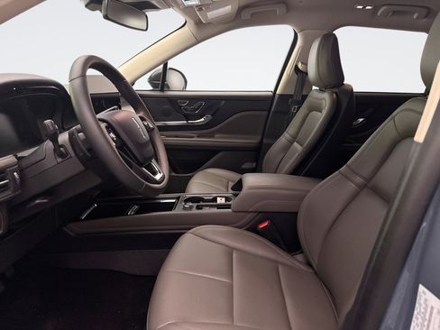 Used 2023 Lincoln Corsair AWD image 8