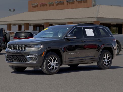 Used 2024 Jeep Grand Cherokee Limited w/ Luxury Tech Group II image 1