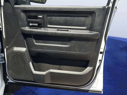 Used 2023 RAM 2500 Tradesman w/ Chrome Appearance Group AWD/4WD image 18
