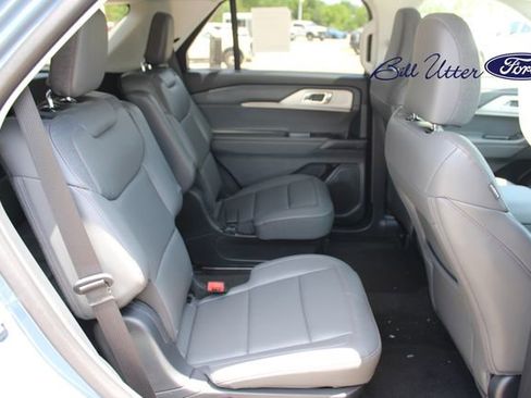 New 2026 Ford Explorer Active w/ Active Comfort Package RWD image 9
