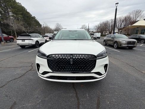 New 2026 Lincoln Aviator 2WD image 2