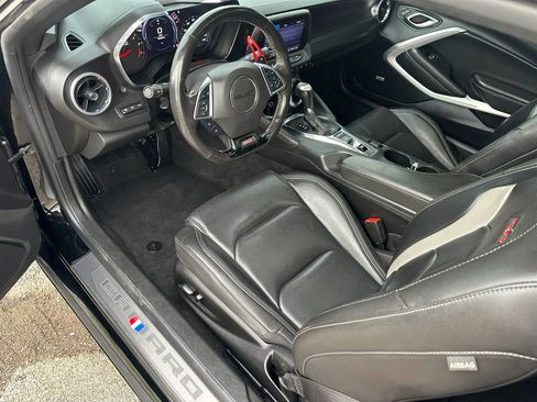 Used 2020 Chevrolet Camaro SS RWD image 15
