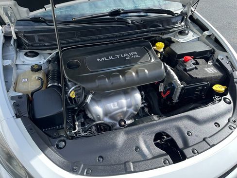 Used 2015 Dodge Dart SXT image 15