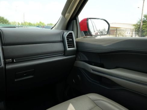 Used 2020 Ford Expedition XLT w/ Equipment Group 202A AWD/4WD image 5