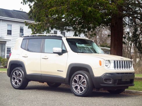 Used 2016 Jeep Renegade Limited image 6