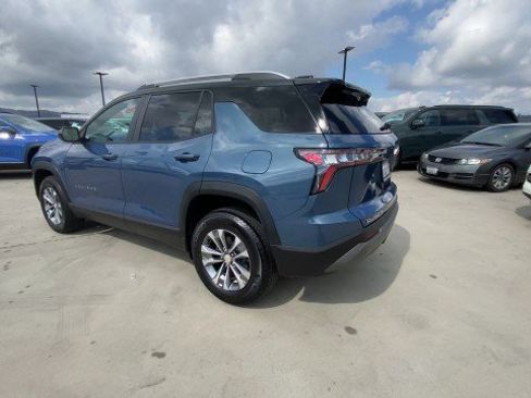 Used 2025 Chevrolet Equinox LT w/ Convenience Package II image 6