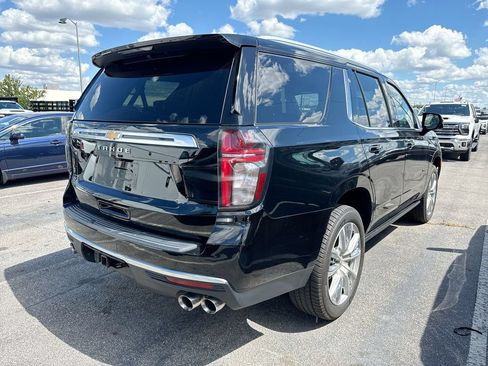 Used 2021 Chevrolet Tahoe High Country w/ Premium Package AWD/4WD image 4