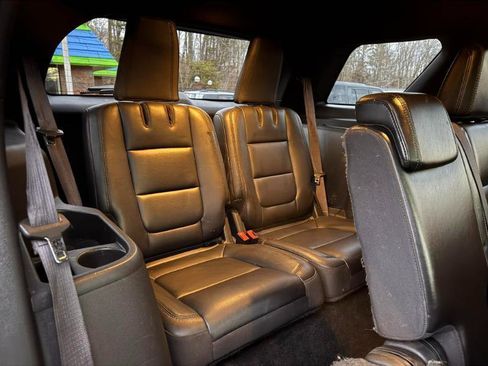 Used 2013 Ford Explorer XLT image 18