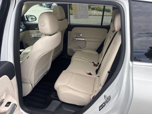 Used 2023 Mercedes-Benz GLB 250 4MATIC image 12