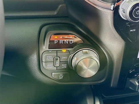 New 2026 RAM 1500 Laramie AWD/4WD image 12