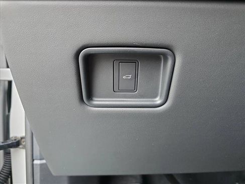 New 2026 Land Rover Range Rover Sport SE image 26