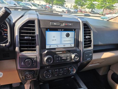 Used 2018 Ford F150 XLT w/ Equipment Group 302A Luxury AWD/4WD image 10