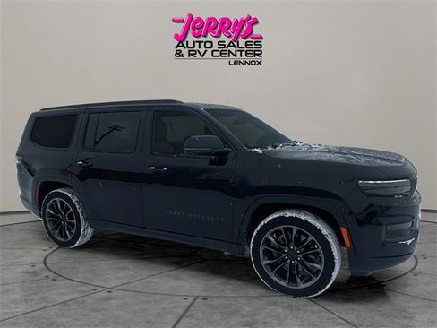 Used 2025 Jeep Grand Wagoneer Series III w/ Rear Seat Video Group 1 image 18