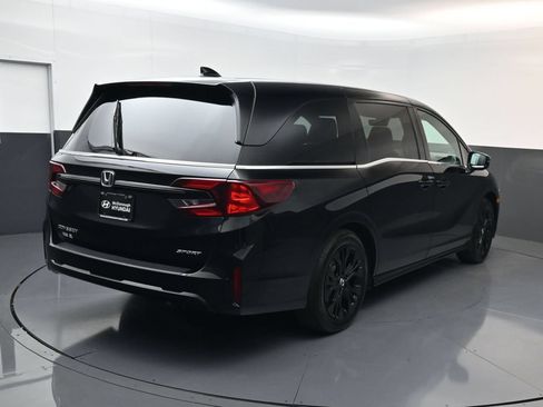 Used 2025 Honda Odyssey Sport-L image 3