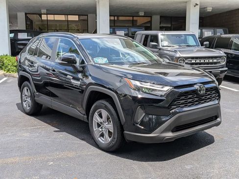 Used 2025 Toyota RAV4 XLE image 3