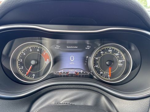 Used 2021 Jeep Cherokee Latitude Lux w/ Comfort/Convenience Group image 27