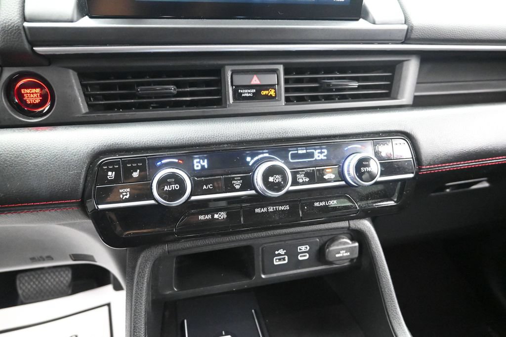 Used 2025 Honda Pilot Black Edition image 14
