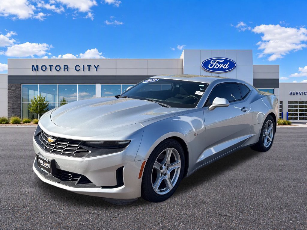 Used 2019 Chevrolet Camaro LT RWD image 3