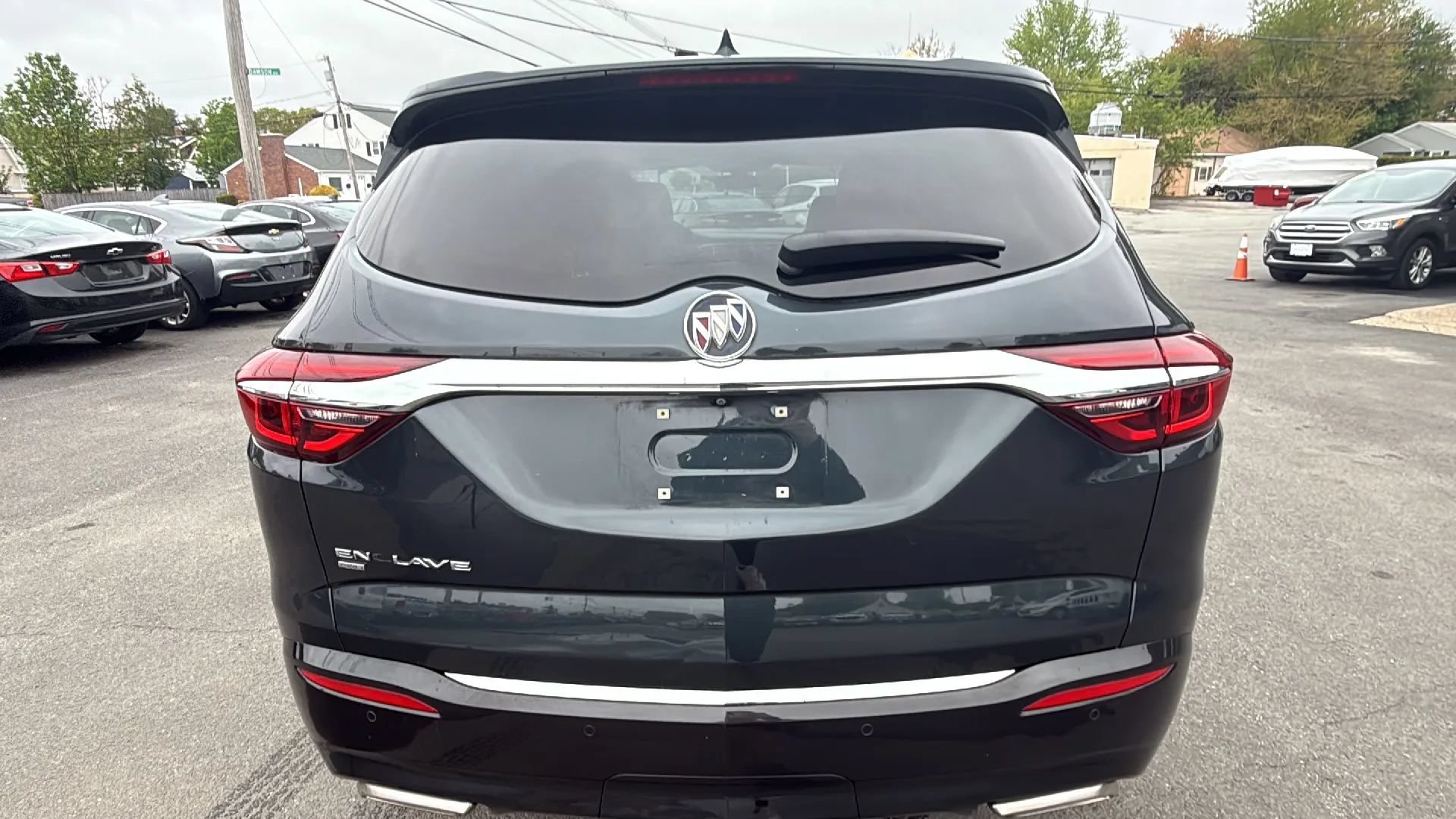 Used 2020 Buick Enclave Essence w/ Sound and Sites Package AWD/4WD image 6