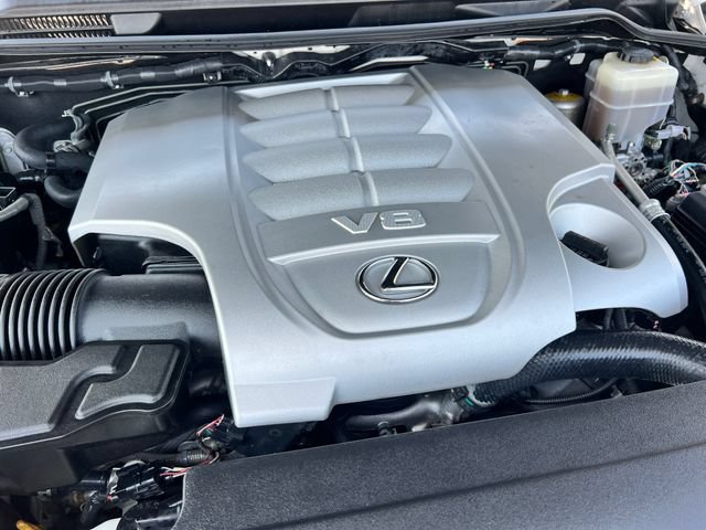 Used 2017 Lexus LX 570 4WD image 34