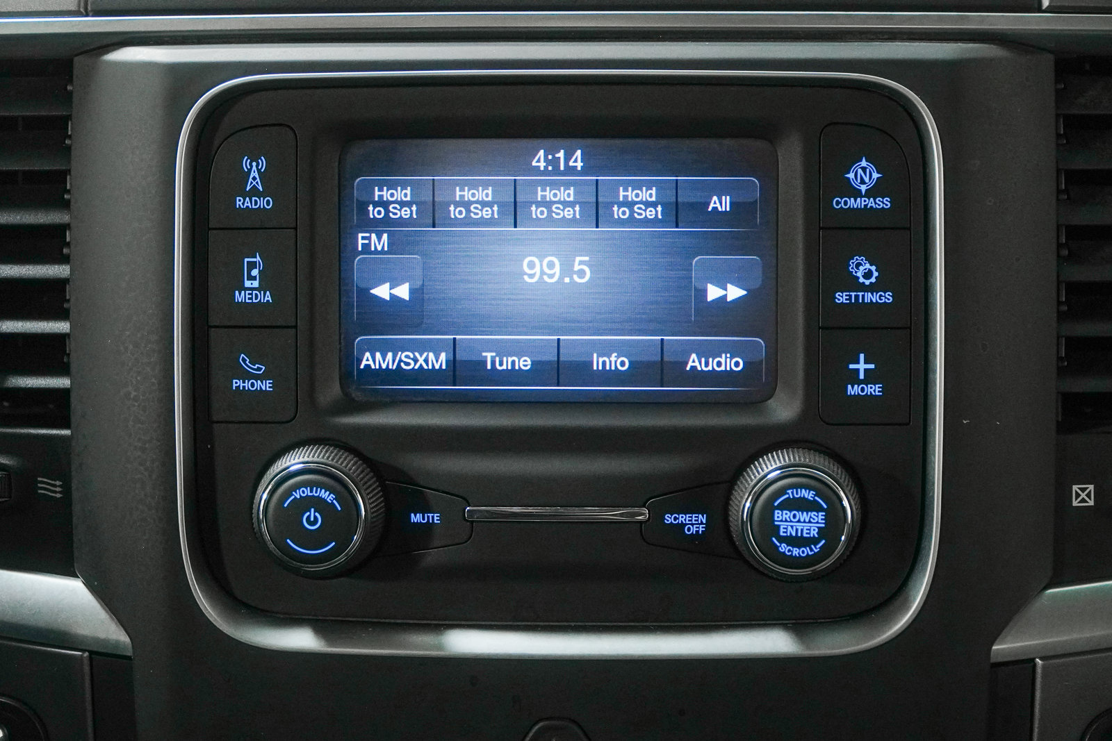 Used 2022 RAM 1500 Classic SLT AWD/4WD image 26
