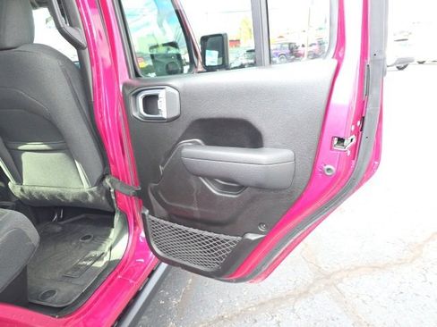 Used 2024 Jeep Gladiator Sport image 43