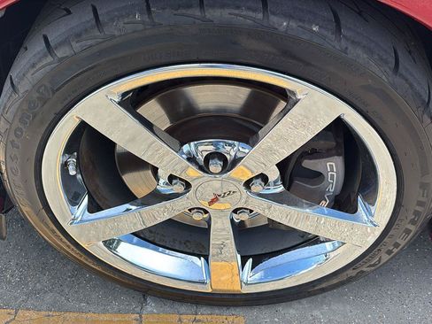 Used 2010 Chevrolet Corvette Coupe w/ Preferred Equipment Group RWD image 12