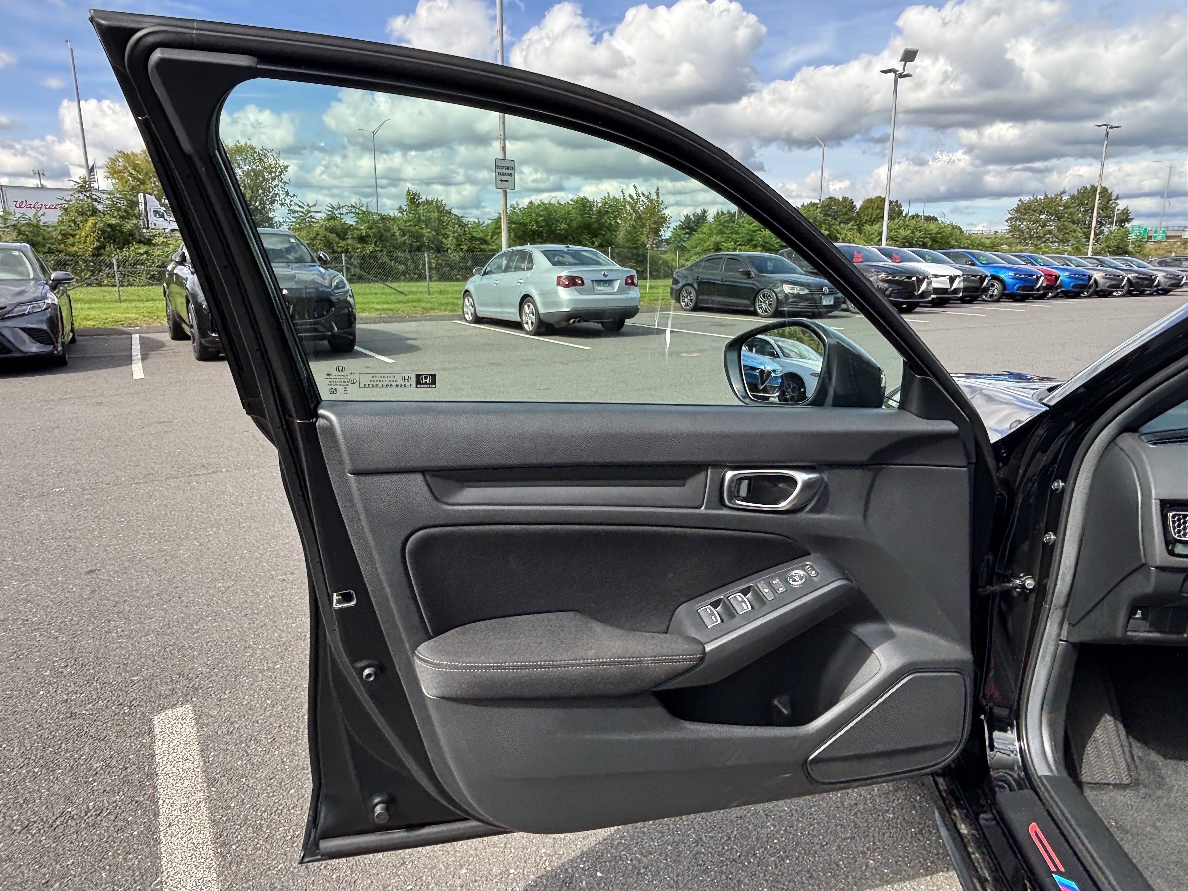 Used 2025 Honda Civic Sport image 27