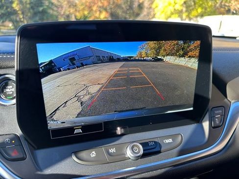 Used 2024 Chevrolet Blazer LT FWD image 15
