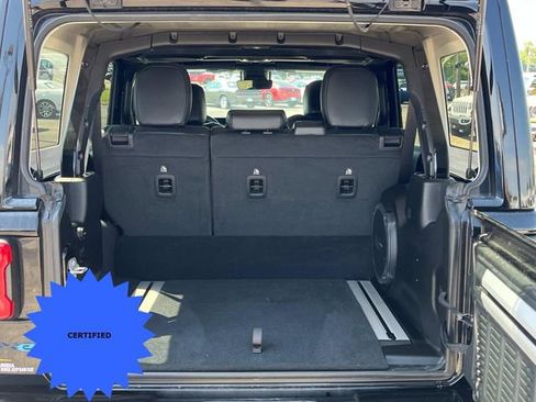 Used 2022 Jeep Wrangler Unlimited Sahara image 33