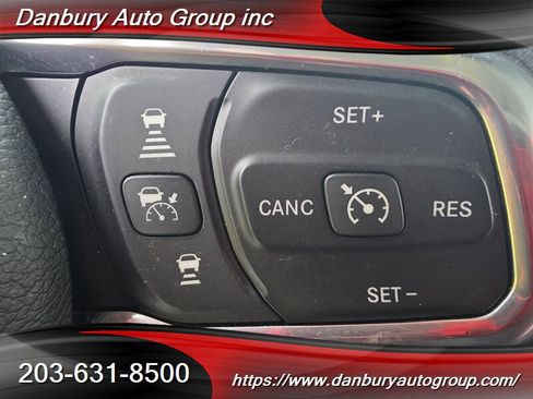 Used 2024 Jeep Wrangler Unlimited Sahara image 13